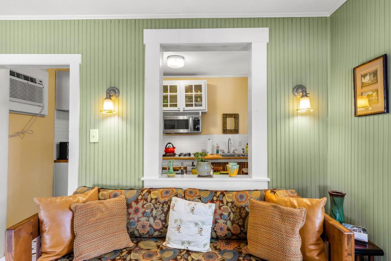Charming 1923 Cottage At Erehwon Retreat Tampa Buitenkant foto