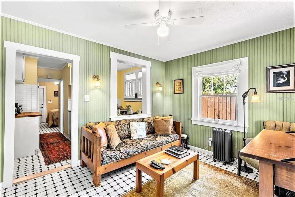 Charming 1923 Cottage At Erehwon Retreat Tampa Buitenkant foto